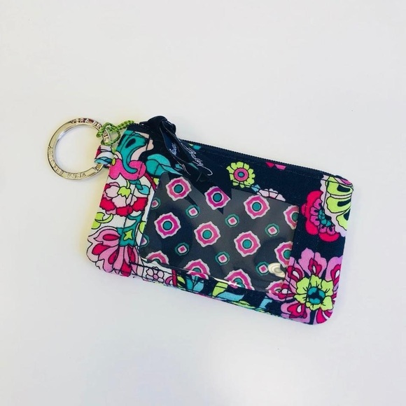 🌟 Vera Bradley Petal Paisley ID case keychain🌟 - Picture 1 of 6
